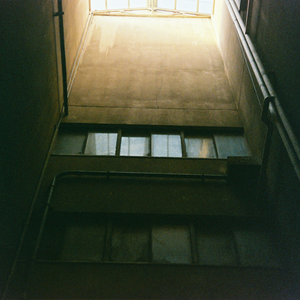 14岁女孩光溜溜身子
